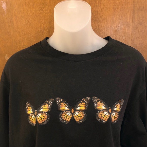 Black butterfly trio graphic tee. NWT size medium - Picture 6 of 14